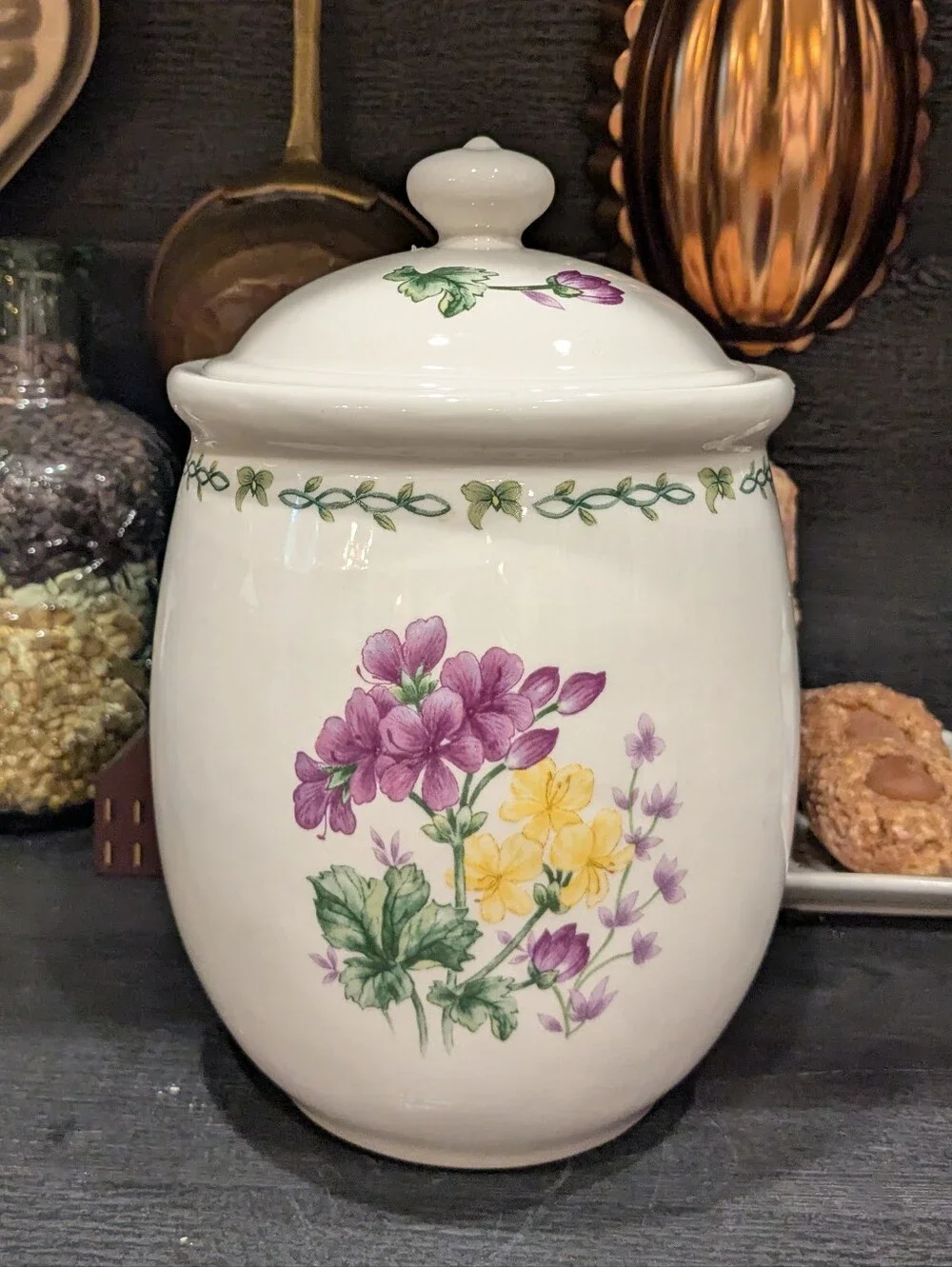 Thomson Pottery Floral Garden Canister With Purple And Yellow Geraniums Vintage
